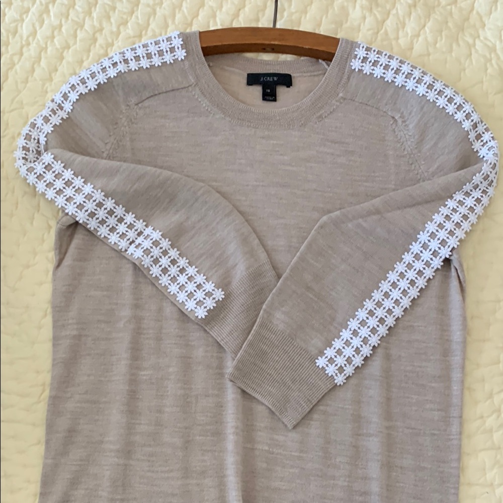 J. Crew sz XS 100% merino wool camel sweater white lace accents classic preppy